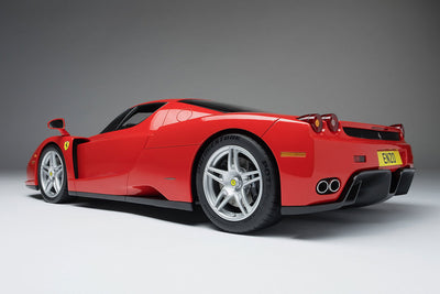 Ferrari Enzo (2002) - 1:8 Scale Model Car